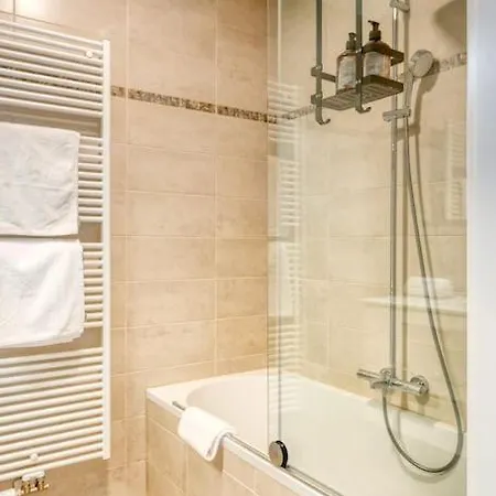 Apartment Cozy For 6 In Ostende