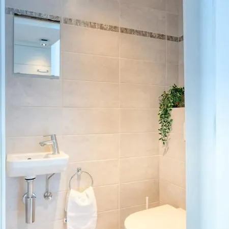 Cozy For 6 In Apartamento Ostend